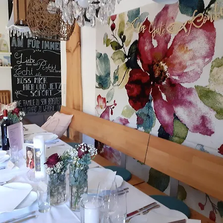 Gasthuis Gaestehaus 26 I 2 Bad Urach